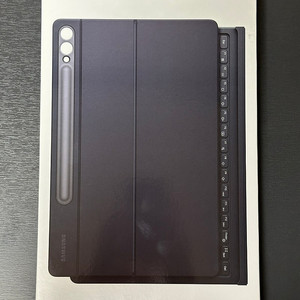 [110,000원] 갤럭시탭 S9+ 플러스 키보드 북커버(EF-DX815)