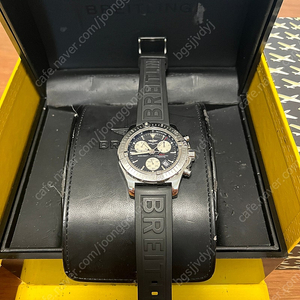 브라이틀링 콜트 쿼츠 41mm 검판 판매합니다.