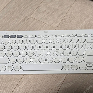 로지텍 K380 화이트 키보드 팝니다.
