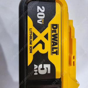 디월트배터리 DCB184 새것