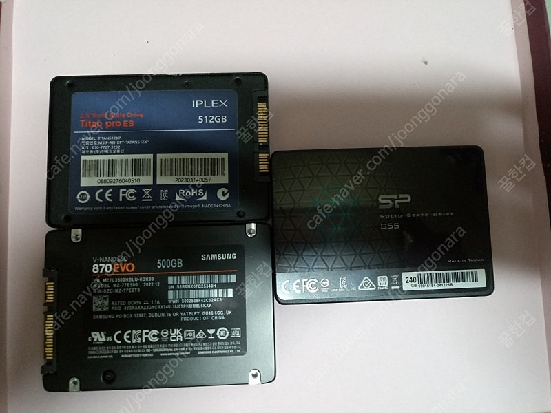2.5인치 ssd 삼성 ssd 870 EVO 500GB 4만 / IPLEX ssd Titan pro Es 512GB 3만/SPCC ssd 240GB 1.3만 판매해요