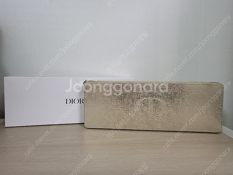 정품) 새상품 디올 골드보석함 파우치 (코스메틱)--0