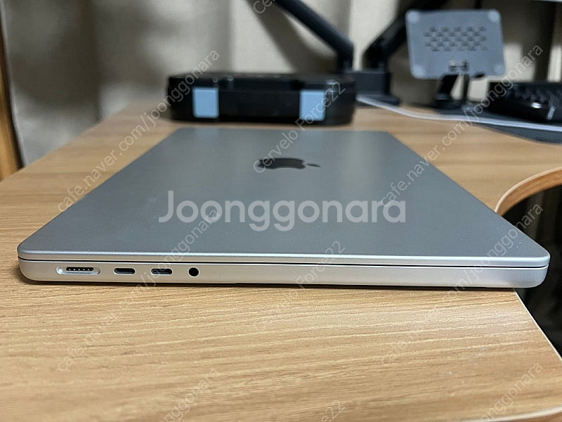 맥북 프로 M3 14인치 8GB / 1TB--5