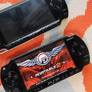 Psp1005 2대 팝니다.