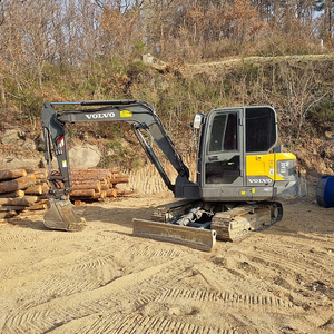 볼보굴삭기 ec60e 판매