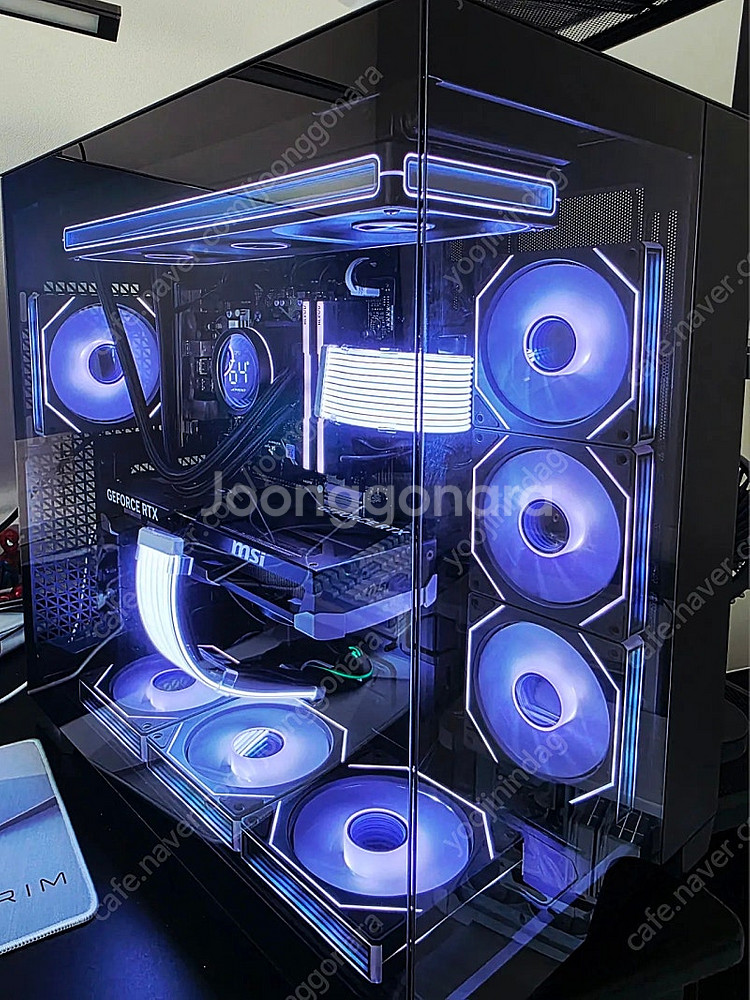 라이젠7 9800X3D RTX5080 미사용새본체 판매...--0