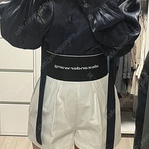 알렉산더왕 사파리 쇼츠 화이트