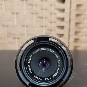 니콘 45mm f2.8 GN