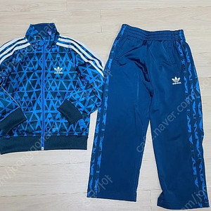 아디다스 키즈 파이버드 상하의 세트(F76726) 55사이즈(110cm) 판매합니다(부산 - 40,000원)