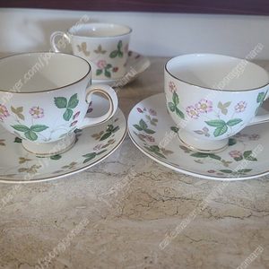 웨지우드Wedgwood 스트로베리 찻잔 3인조 6p (백화점정품)