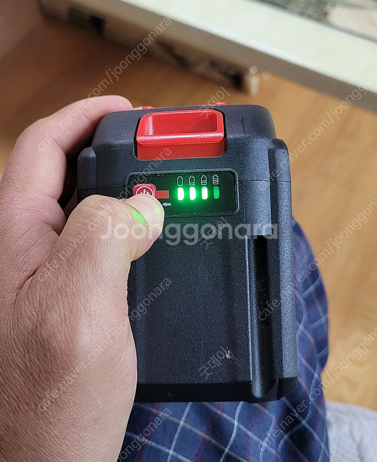 효자전용 송풍기/예초기 대용량 배터리 팝니다--3