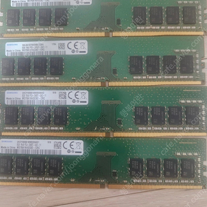 삼성 ddr4 8g 램 4개 2개씩 세트로 팝니다.