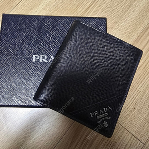 프라다 사피아노 반지갑