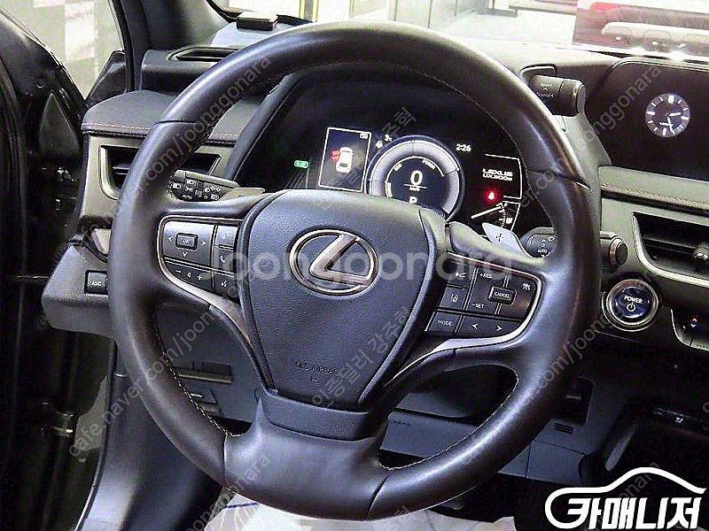 [렉서스]UX 300e 300e (5인승) 중고차중고차...--9