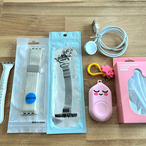 애플워치 어피치 보조배터리, 충전기, 스트랩 여러가지, USB 충전기 (한번에 택포 2.8만) 팝니다 // 38/40/41mm