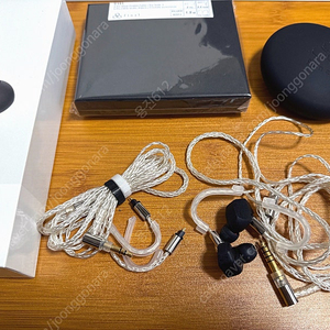 (final)파이널 a5000 유선 이어폰 판매합니다. [따로 구매한 C141 4.4mm 밸런스드 케이블 + 기본 3.5mm 케이블]