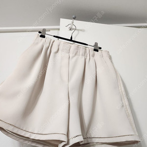 sjsj 한섬 아이보리색 반바지 숏팬츠 밴딩
