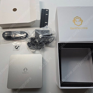 젠머신 미니PC 7840HS 램 32G SSD 1TB 팝니다.