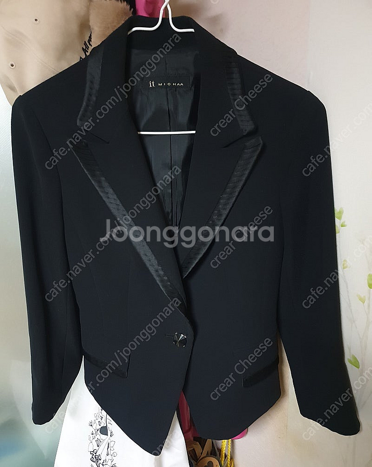 잇 미샤 블랙 자켓--0