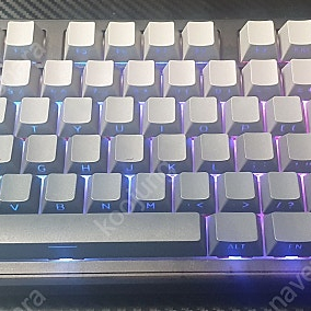 독거미 키보드 f87 pro 황축 판매합니다.