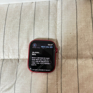 애플워치8 45mm GPS RED 판매합니다