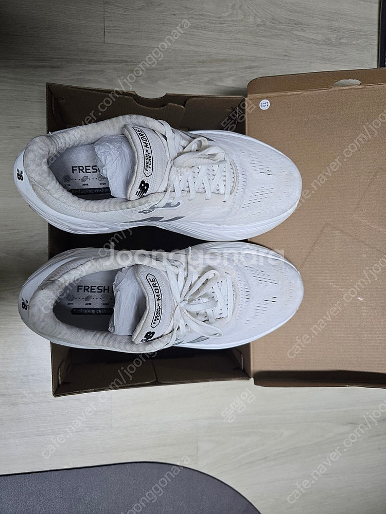 뉴발란스 270. 모어v5 싸게팜--0