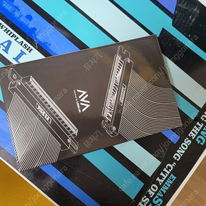 몬스타기어 LINKUP AVA5 PCIe 5.0 라이저 케이블 5080 5090 호환 가능 판매합니다.
