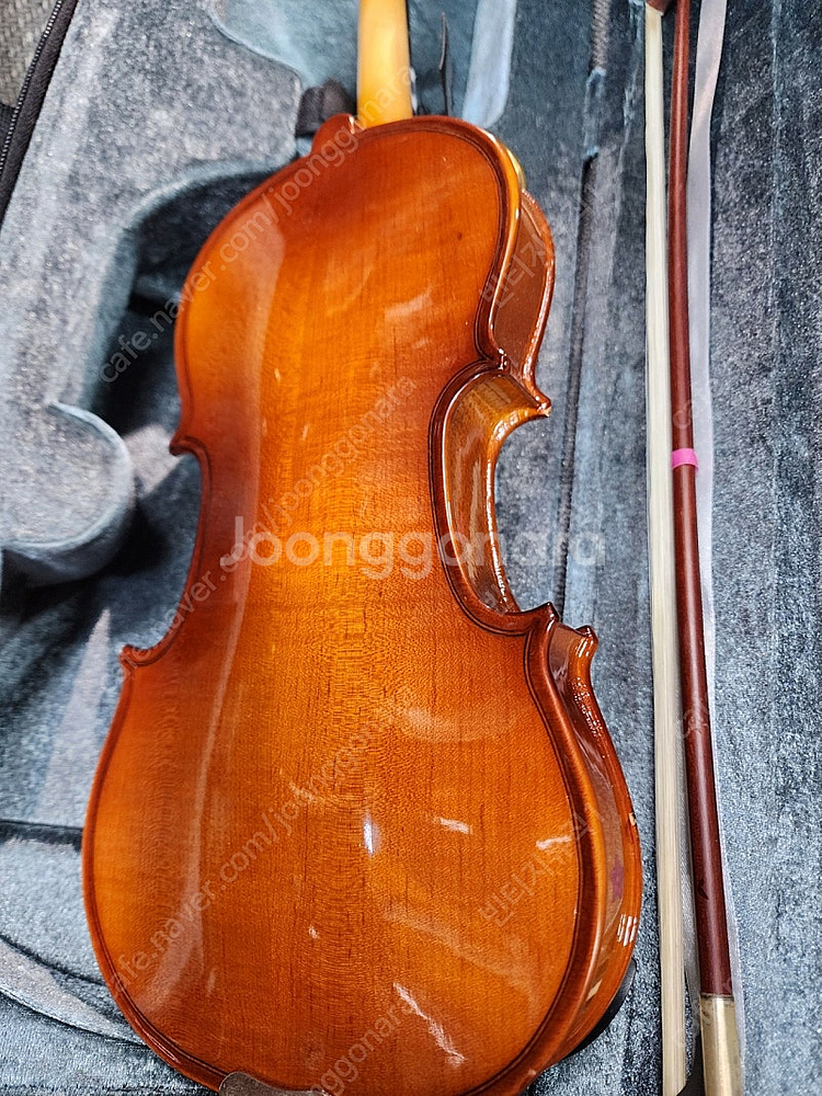 바이올린 1/4 상태깨끗함 수입줄 사각케이스 구입가 20만 사이즈별있음--1