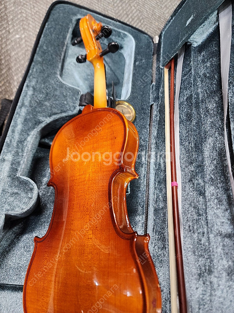 바이올린 1/4 상태깨끗함 수입줄 사각케이스 구입가 20만 사이즈별있음--3