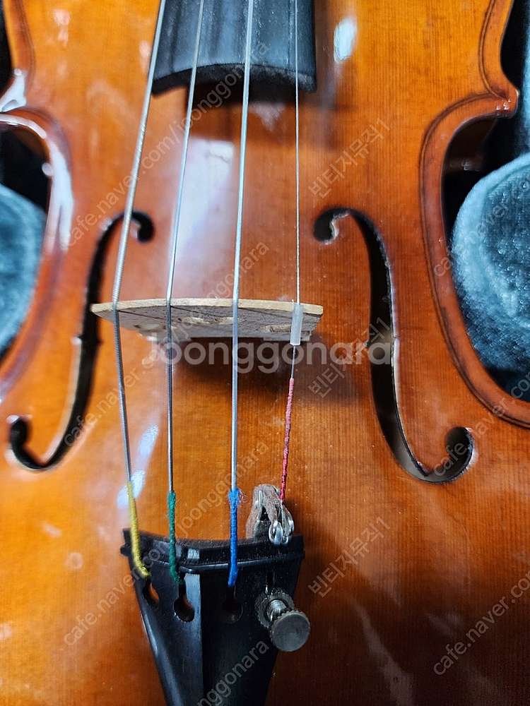 바이올린 1/4 상태깨끗함 수입줄 사각케이스 구입가 20만 사이즈별있음--9