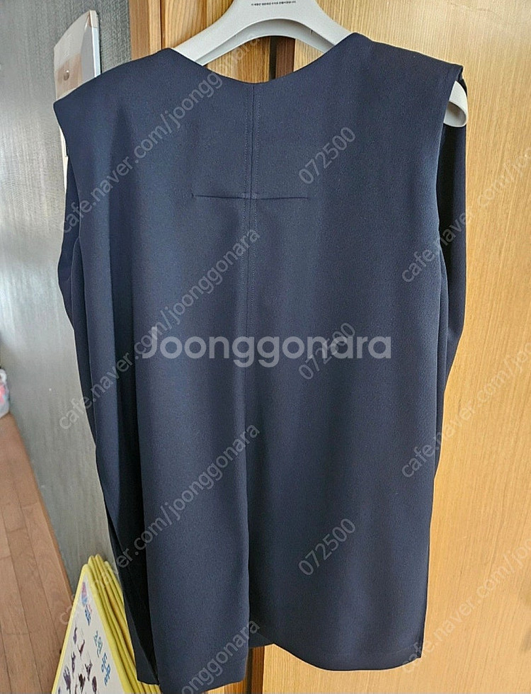 오르 orr 패디드 슬리브리스 탑 s--1