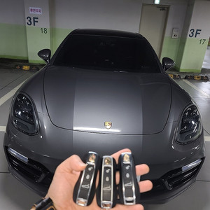 [판매] 포르쉐 718, 911, 카이엔, 타이칸, 파나메라 구형/준신형 차량키에서 신형스마트키로 교체 및 연식에 맞는 예비키 함께 제작 가능