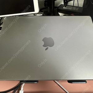 맥북프로 2023 M2MAX 12cpu 30c GPU 32gb 2TB 애플케어 26년 5월 23일까지(영수증 유)