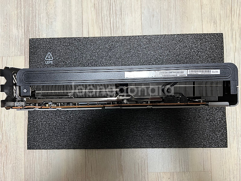 AMD 라데온 사파이어 7800XT 니트로 판매합니다.--3