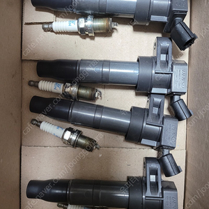 2011년식 K5 LPi 순정점화코일(품번: 27300 3F100), 순정백금점화플러그(품번: 27410 37000)팝니다.