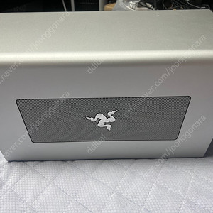 EGPU Razer Core x 화이트 팝니다 (레이저 코어 X)