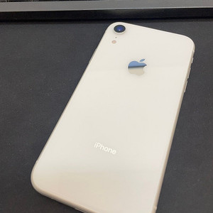아이폰XR 화이트 128GB 가성비좋은 중고17만 팝니다.