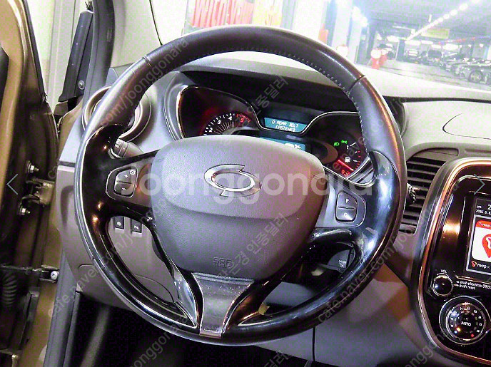 ★특가★ 530 만원 2016년 140,484Km 르노(삼성) QM3 RE 시그니처 쇼콜라브라운--7