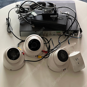kt cctv 녹화기1대 카메라3대 싸게팝니다