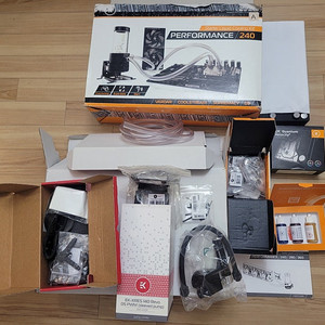 갤럭시 5080 화이트 및 커세어 1000W 파워 시소닉 850W, 1000W 파워 팝니다. (12VHPWR 포함)