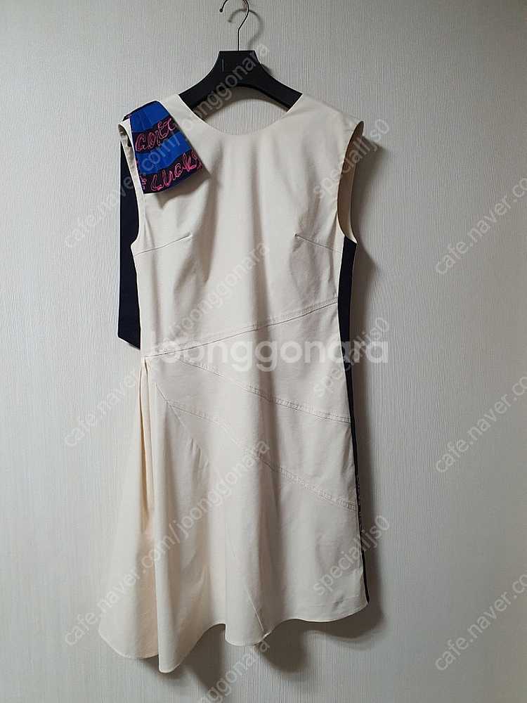 럭키슈에뜨 레터링 리본 디테일 원피스 38 사이즈 정품--1