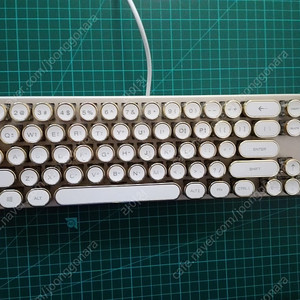 <삽니다> 앱코 68키 키보드 k580, k585, k680를 삽니다.