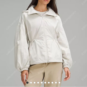 룰루레몬 신치 웨이스트 자켓 여자 바람막이 Lightweight Cinch-Waist Jacket, 4사이즈 BONE