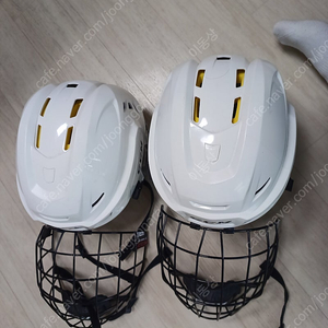 CCM TACKS210 헬멧2개