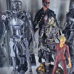 엔도스켈레톤 1/4 쿼터사이즈 미개봉 네카 18인치 터미네이터 쿼터 1/4피규어