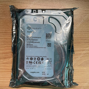 [미개봉] 씨게이트 SkyHawk 스카이호크 6TB HDD 판매합니다
