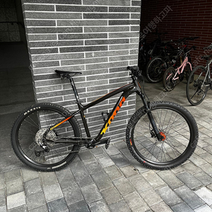 급처 코나 블레스트 mtb 산악 자전거 m사이즈 하드테일 신형 데오레 12단 판매합니다