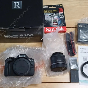 캐논 미러리스 r100 18-45mm 렌즈킷 내수 신품급. 창원.