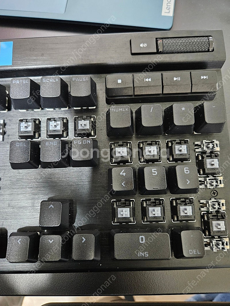 CORSAIR K70 OPX PRO 광적축 풀배열--2