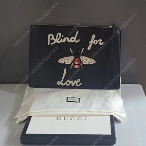 (정품)구찌 꿀벌 자수 스트랩 클러치 구찌가방 클러치백 샤넬루이비통프라다